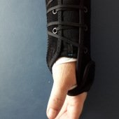Ortézy pro udržení ruky v neutrální pozici v zápěstí, syndrom karpálního tunelu